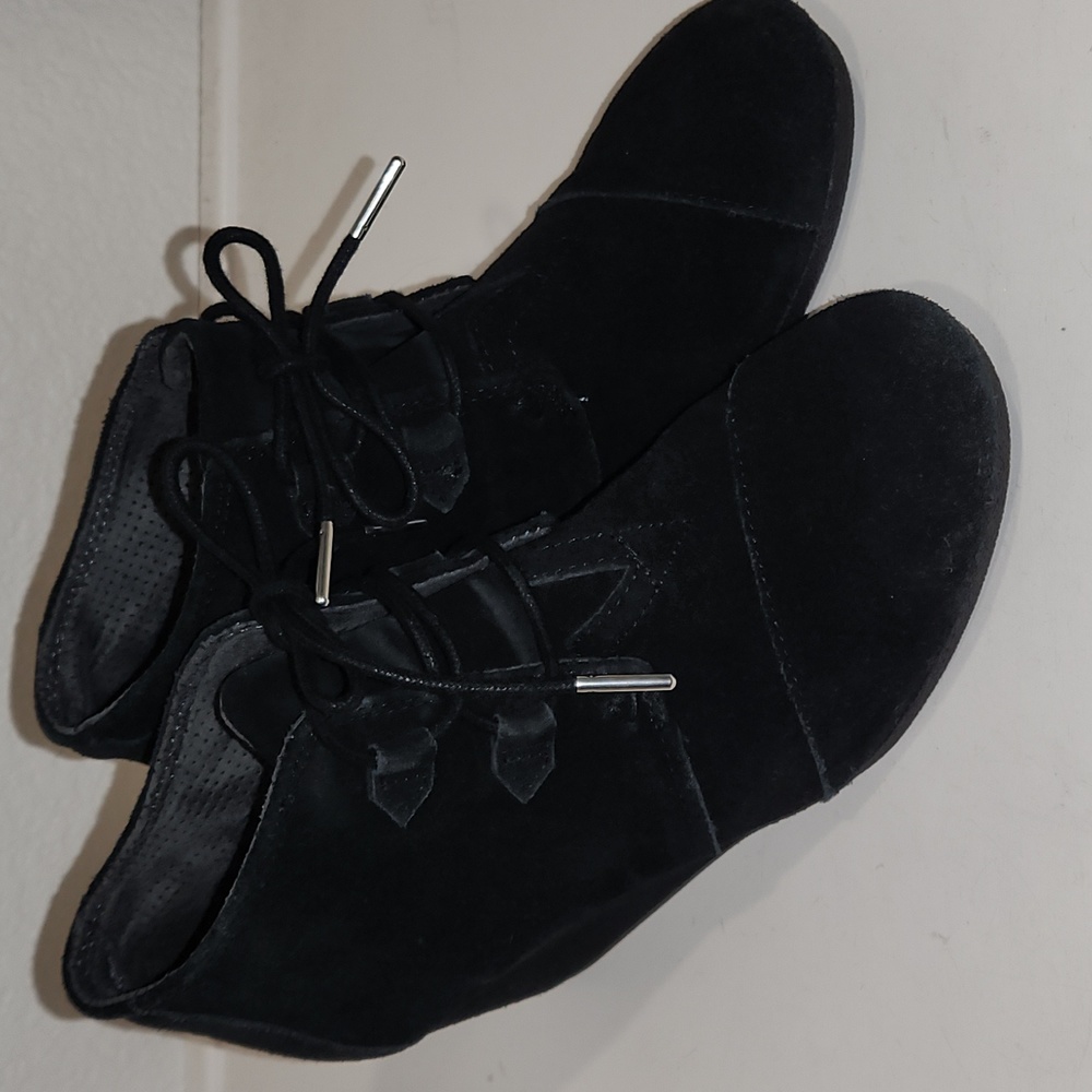 Toms black suede size 9.